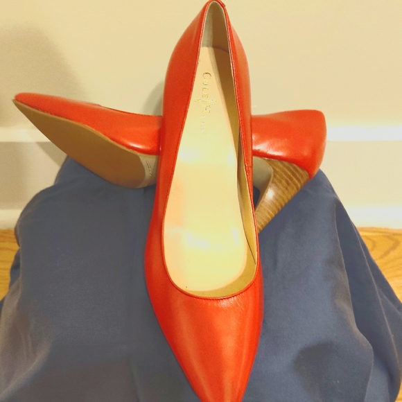Red pumps Cole Haan Size 6.5 - Picture 1 of 3